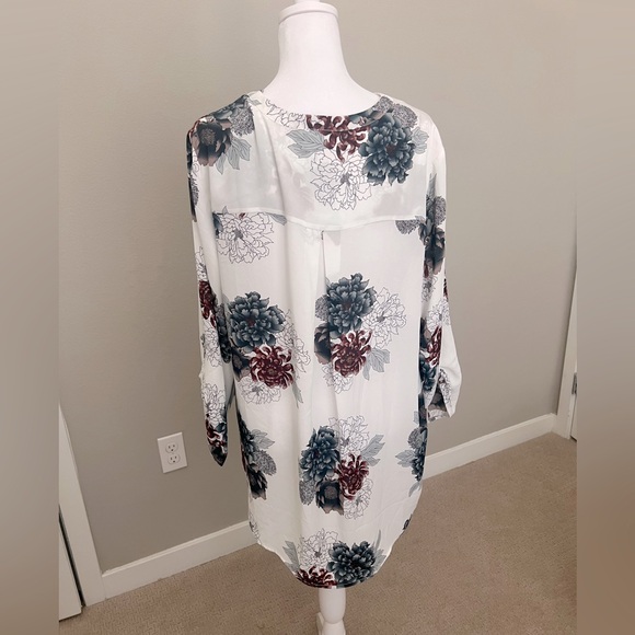 NWT Daniel Rainm Floral Blouse - Picture 2 of 3
